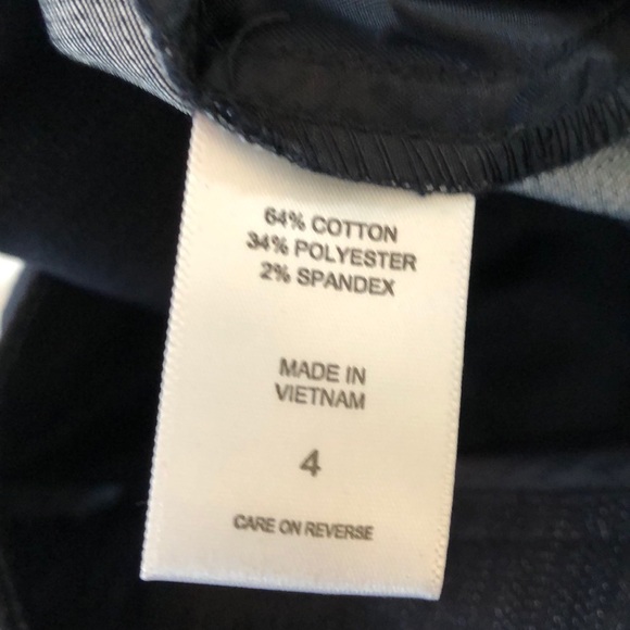 New York & Company Womens Shorts. SZ 4. - Picture 8 of 9